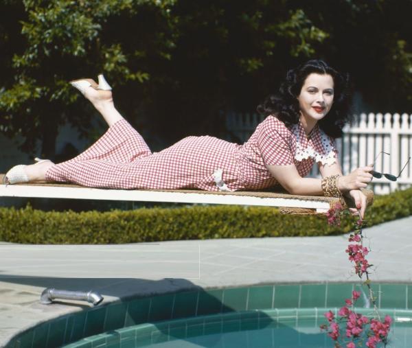 Hedy Lamarr Hot Photos