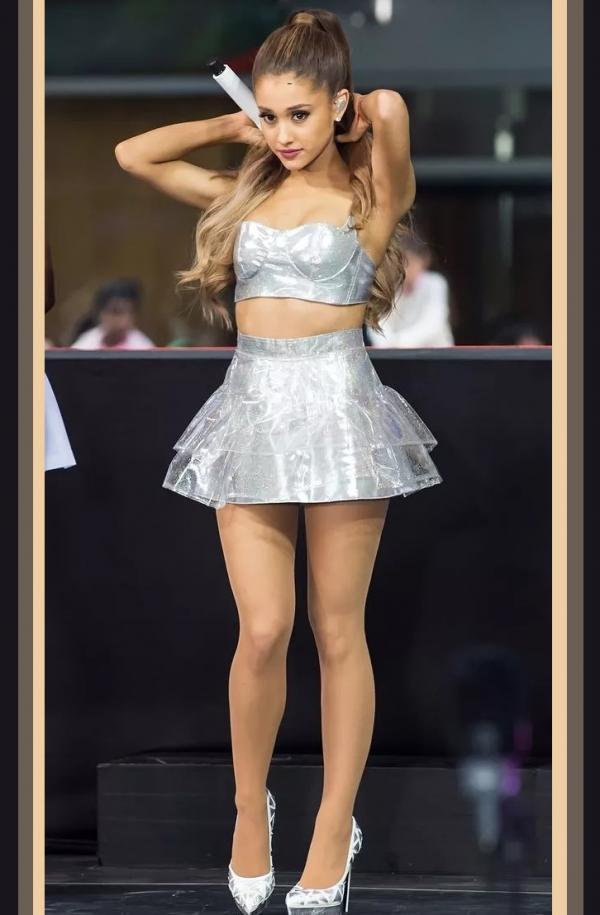 Ariana Grande Body SIze