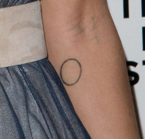 zoe kravitz circle arm tattoo